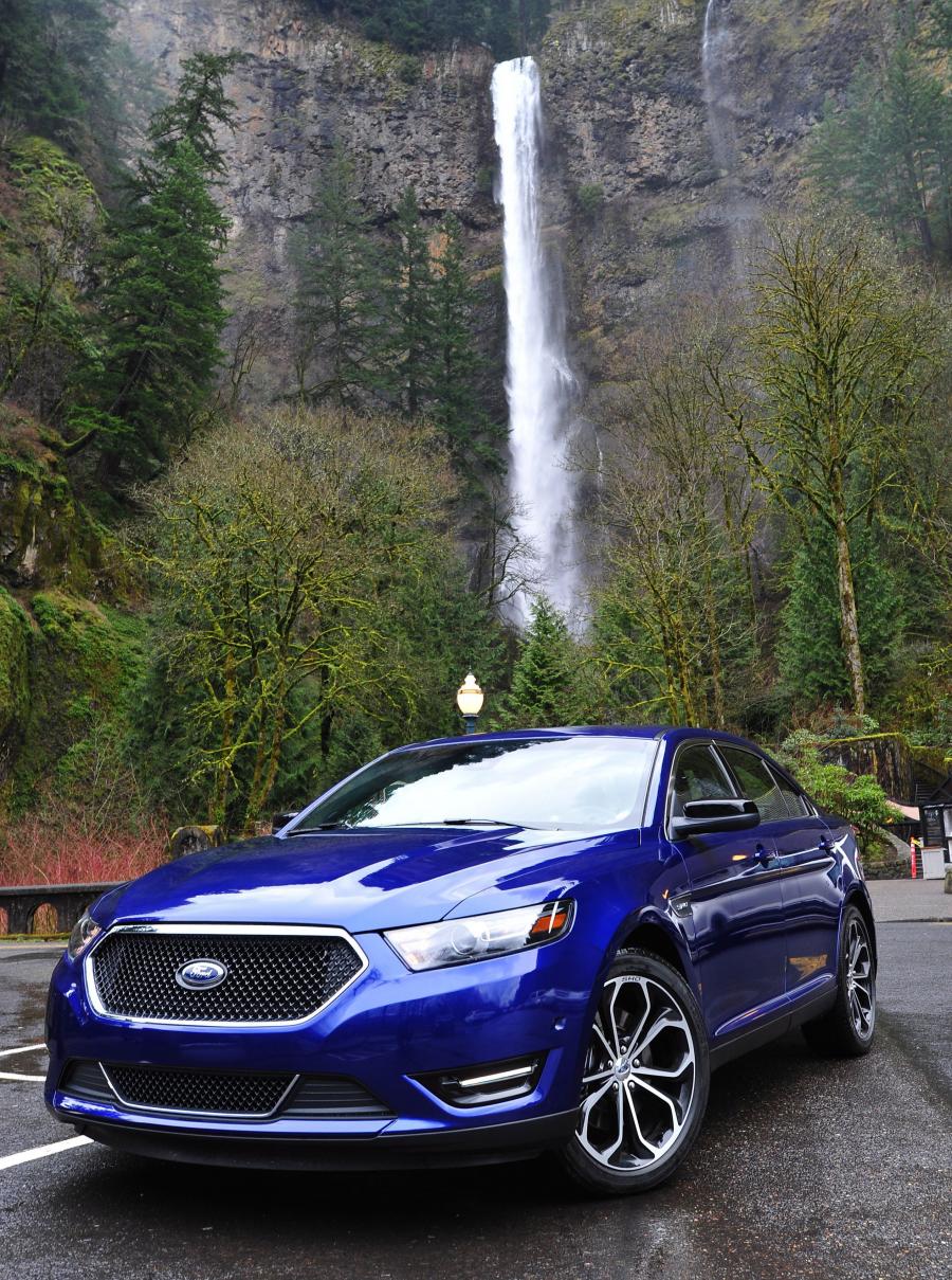  Ford Taurus SHO 2013 года  (фото 36 из 56)